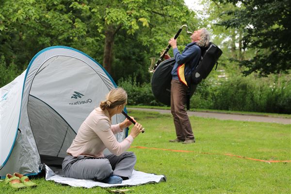 herrie in de tent