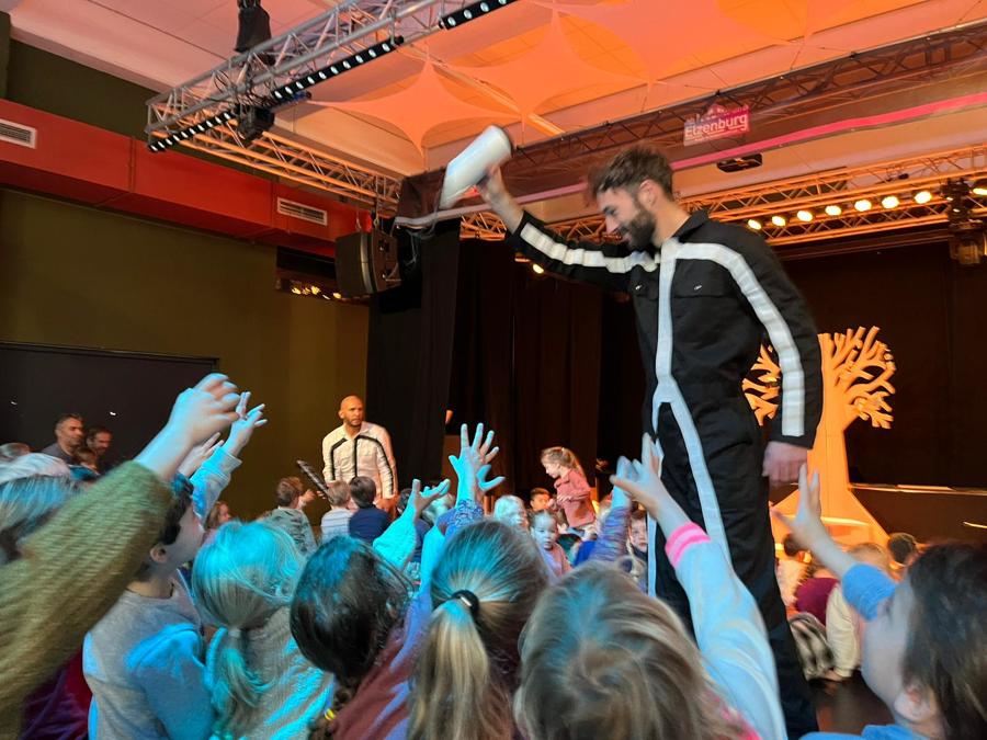 Voorstelling Thuis Best