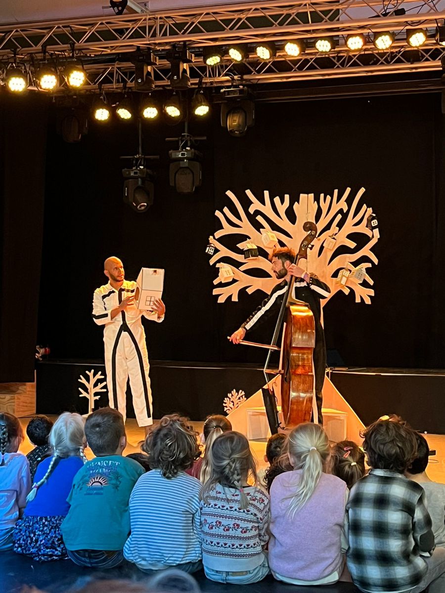 Voorstelling Thuis Best