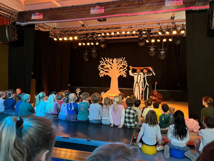 Voorstelling Thuis Best